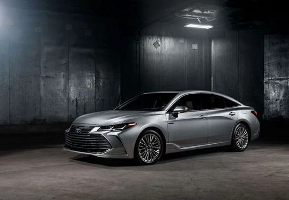 Toyota Avalon Hybrid 2021
